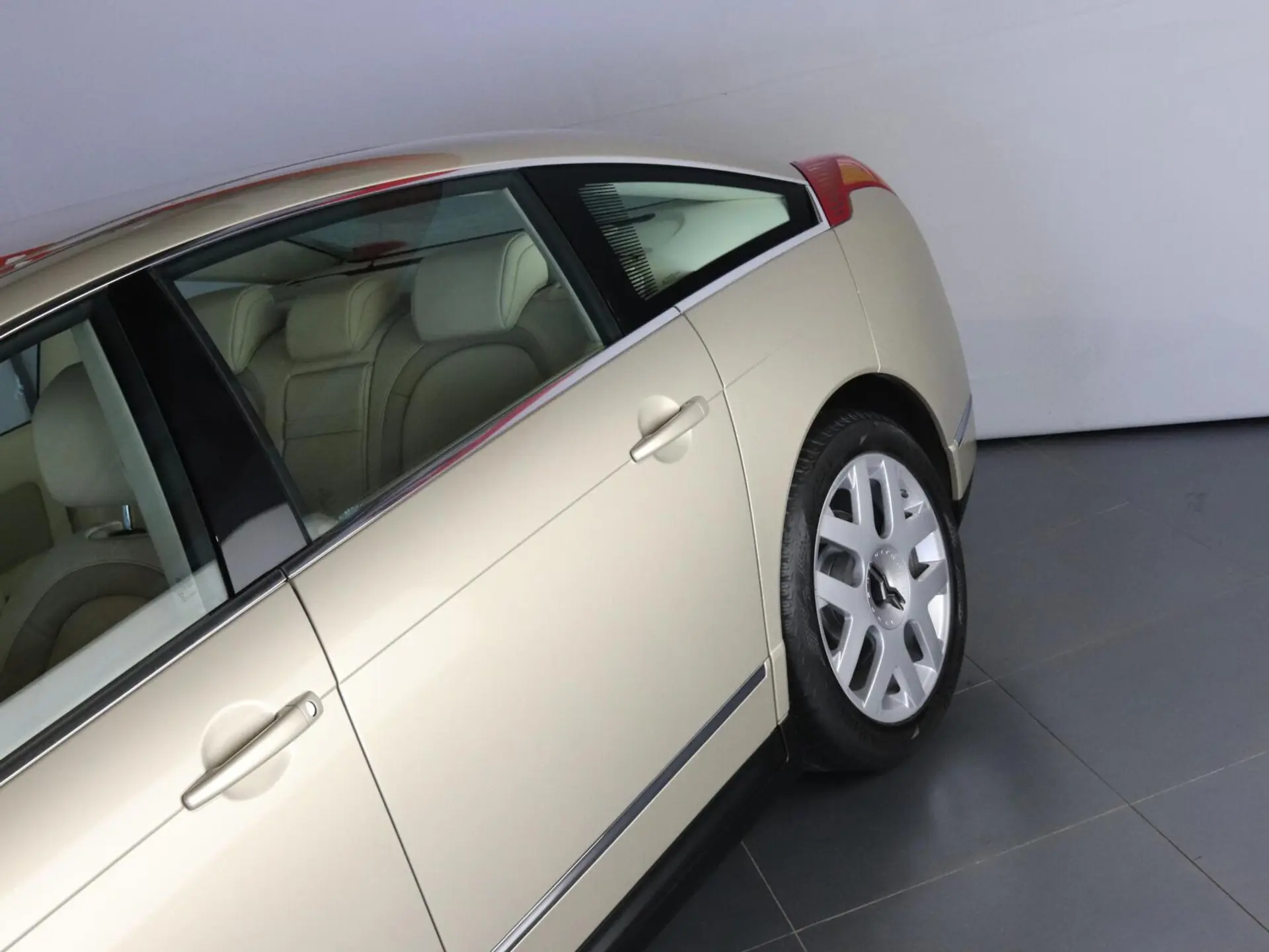 Citroën C6