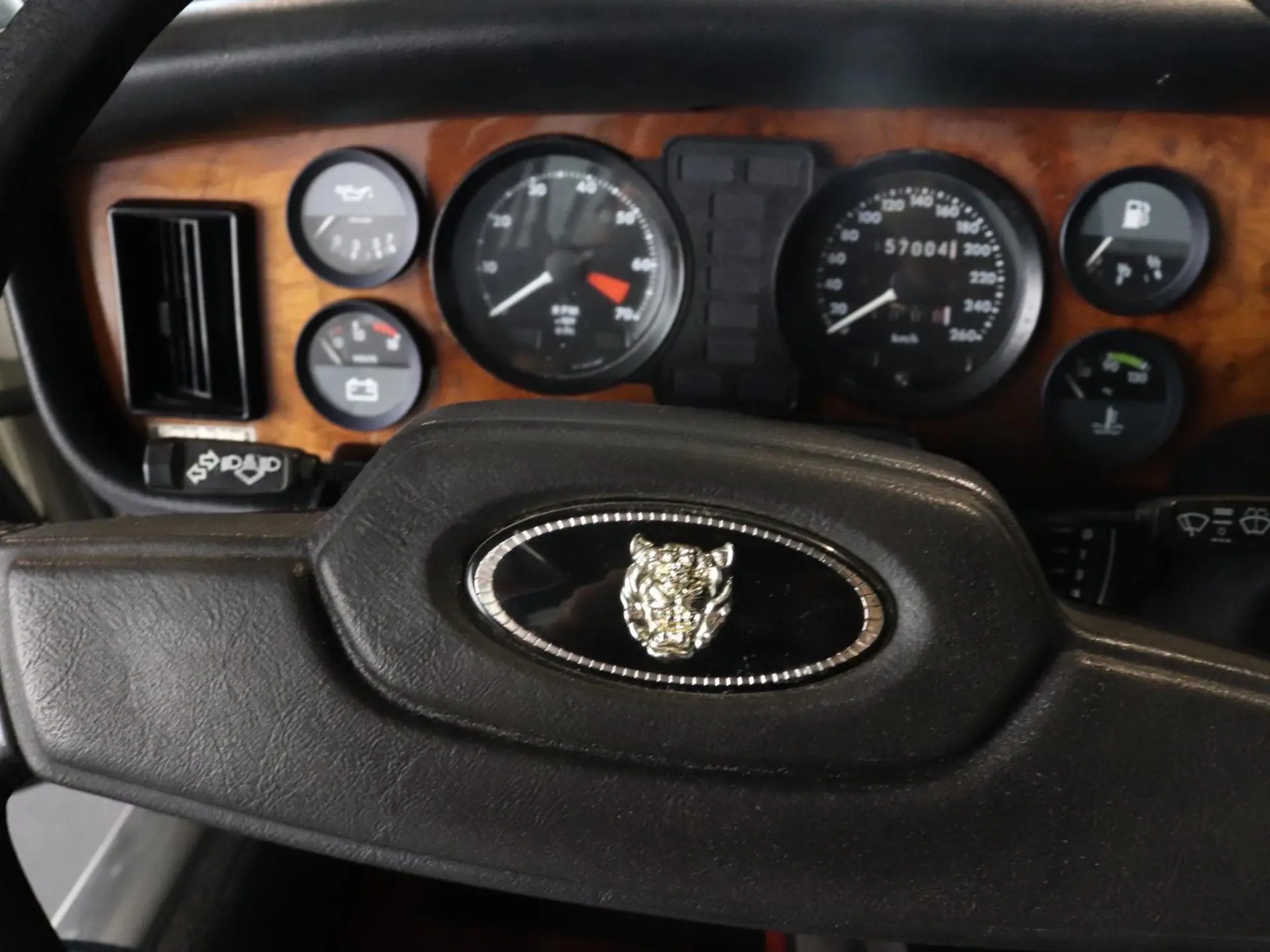 Jaguar Sovereign
