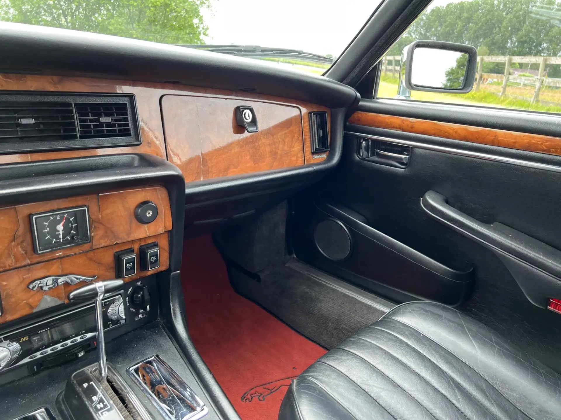 Jaguar Sovereign