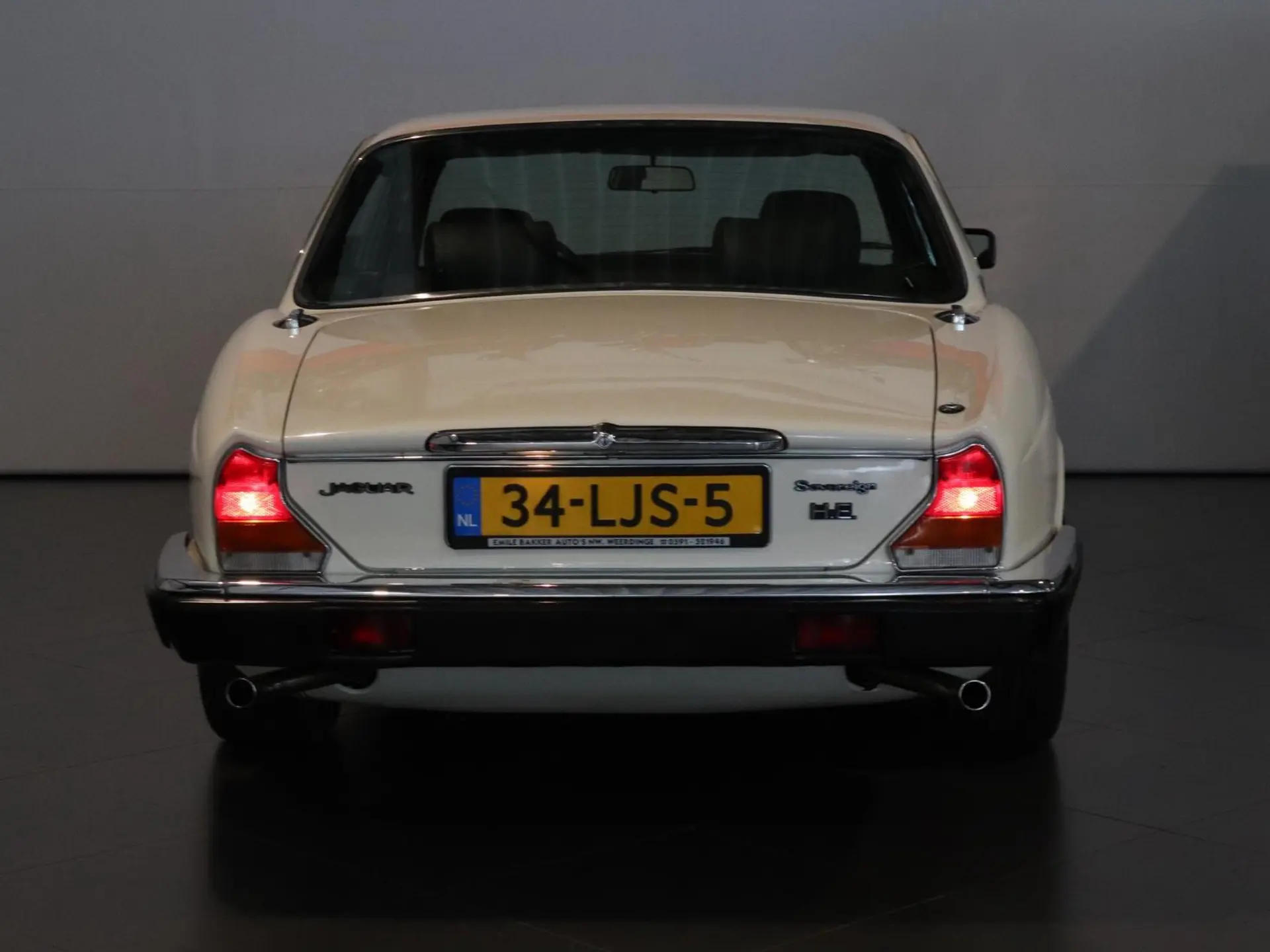 Jaguar Sovereign