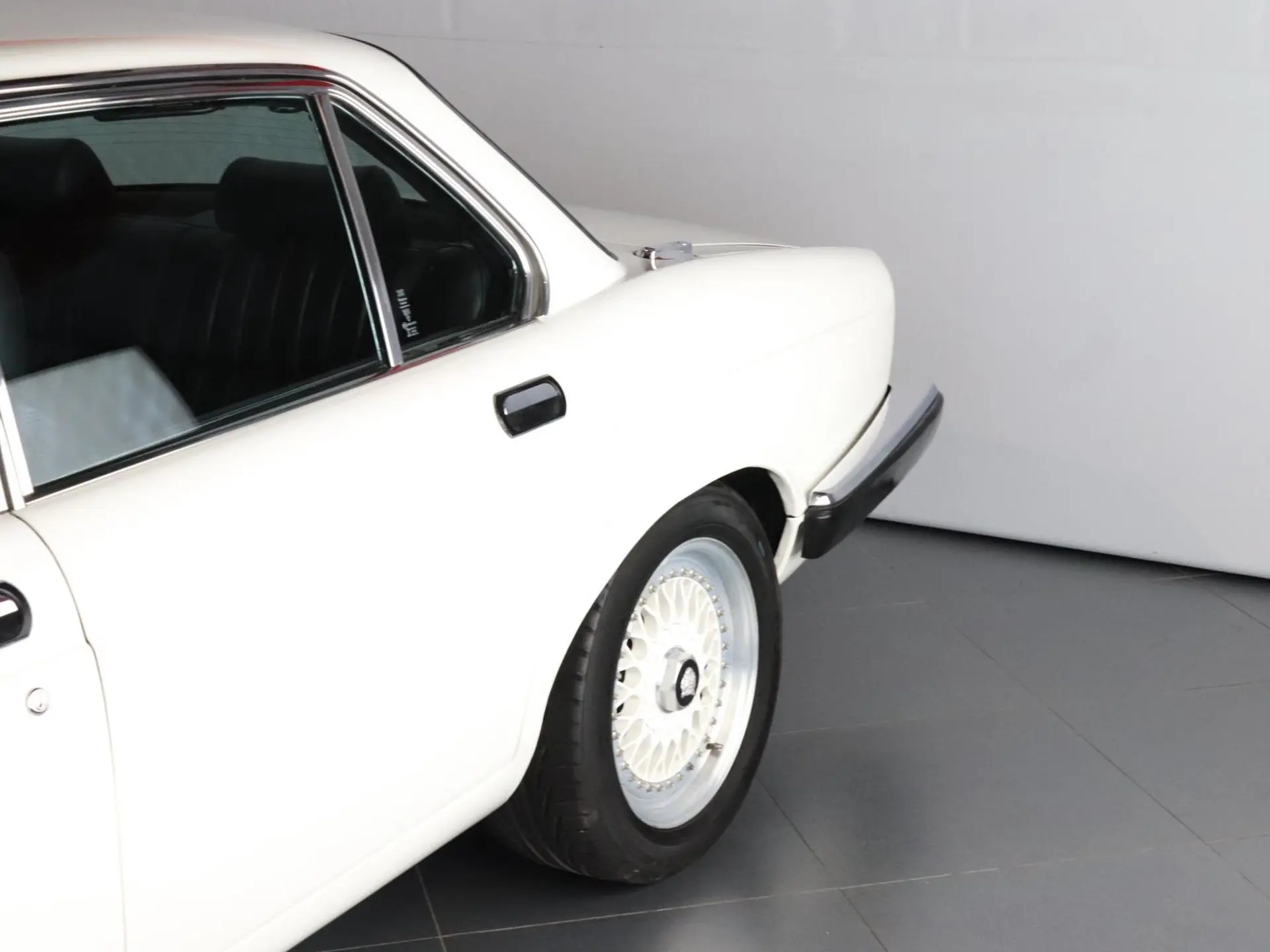 Jaguar Sovereign